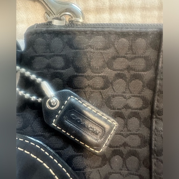 Vintage Coach Classic Black Wristlet - Picture 3 of 5